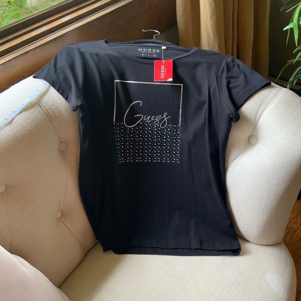 Guess Black Graphic Short Sleeve Crew neck Embellished NWT Tee Large - Picture 7 of 8